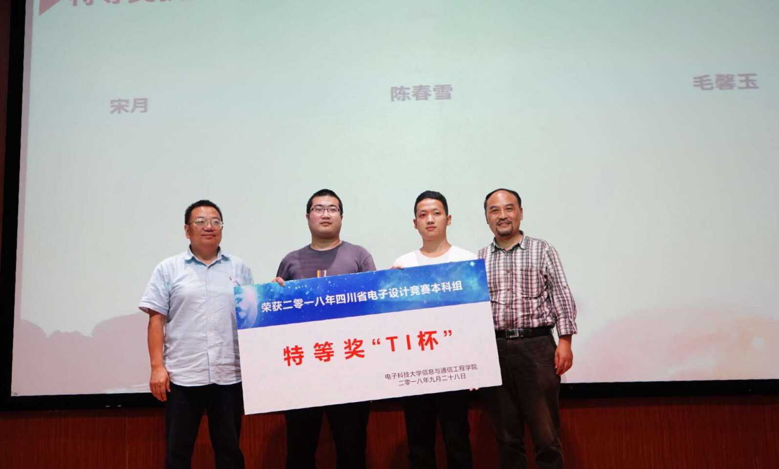 7ffb84bc89304128a63f624271c49b4a.JPG 7ffb84bc89304128a63f624271c49b4a.JPG